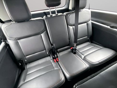 Used 2025 Ford Expedition Max Active AWD/4WD image 19