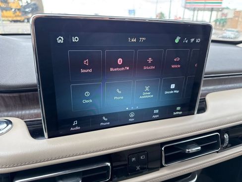 Used 2021 Lincoln Aviator Reserve w/ Equipment Group 201A AWD/4WD image 31