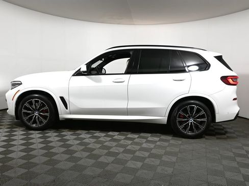 Used 2022 BMW X5 xDrive40i w/ M Sport Package AWD/4WD image 2