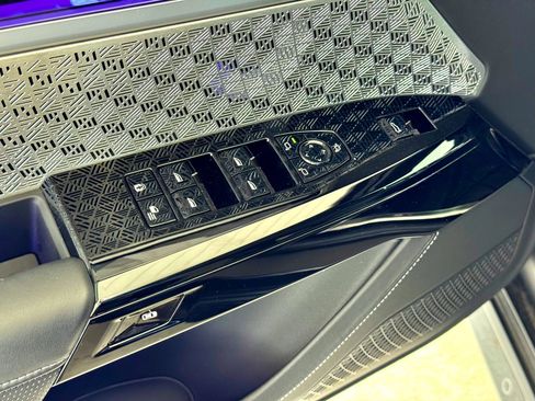 Used 2024 BMW 760i xDrive image 20