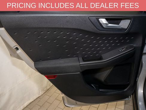 Used 2020 Ford Escape SE AWD/4WD image 9