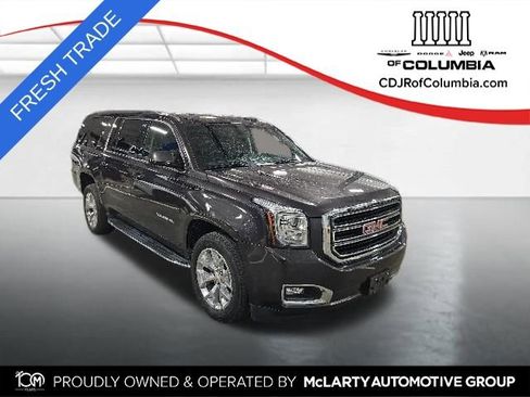 Used 2017 GMC Yukon XL SLE w/ SLE Value Package AWD/4WD image 1