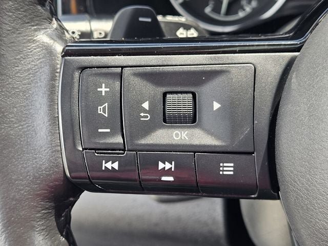 Used 2024 Nissan Pathfinder SL w/ SL Premium Package FWD image 34