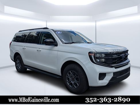 Used 2025 Ford Expedition Max Active AWD/4WD image 1