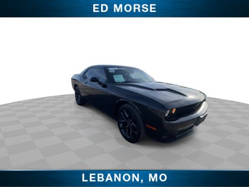 Used 2019 Dodge Challenger SXT w/ Plus Package image 2