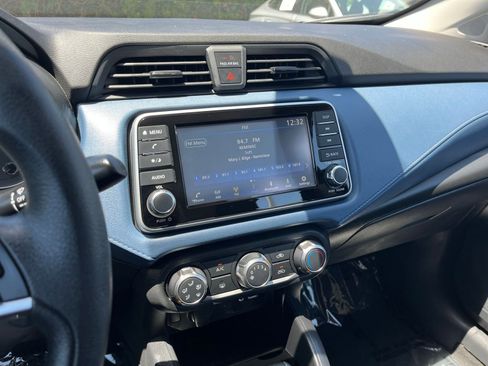 Used 2025 Nissan Versa SV FWD image 20
