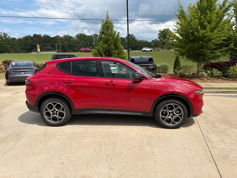 Used 2025 Alfa Romeo Tonale w/ Premium Package AWD/4WD image 7