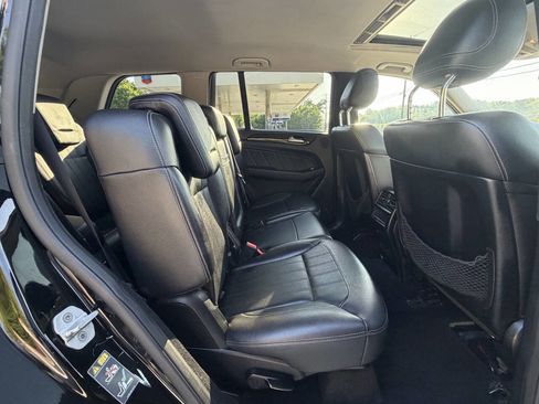 Used 2015 Mercedes-Benz GL 450 4MATIC image 9