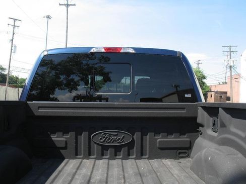Used 2016 Ford F150 XLT w/ Equipment Group 302A Luxury AWD/4WD image 11