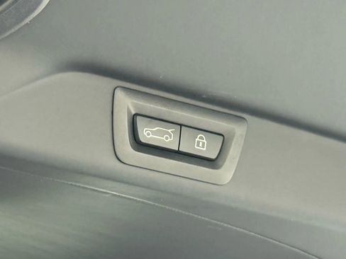 Used 2022 Rolls-Royce Cullinan image 35