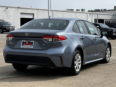 Used 2024 Toyota Corolla LE image 4