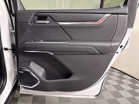 New 2025 GMC Acadia Elevation w/ Elevation Premium Package image 15