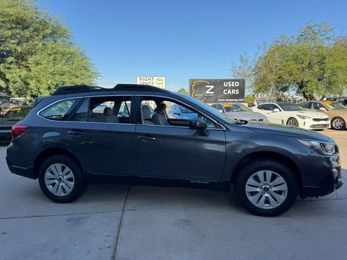 Used 2019 Subaru Outback 2.5i AWD/4WD image 5