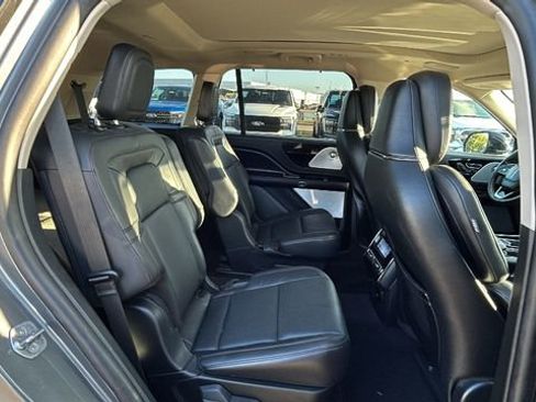 Used 2023 Lincoln Aviator Reserve w/ Equipment Group 201A image 13