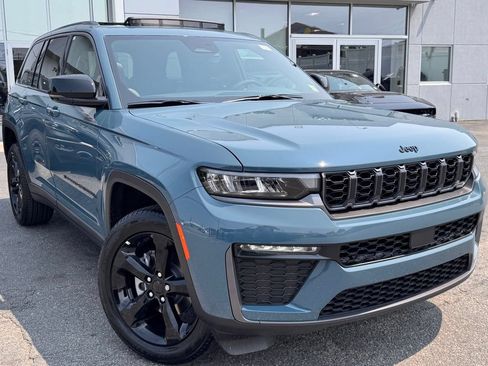 New 2026 Jeep Grand Cherokee Limited w/ Limited Altitude Package AWD/4WD image 1