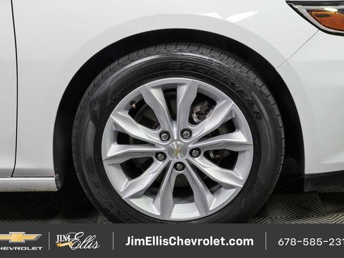 Certified 2025 Chevrolet Malibu LT FWD image 35