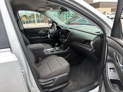 Used 2020 Chevrolet Traverse LS FWD image 21