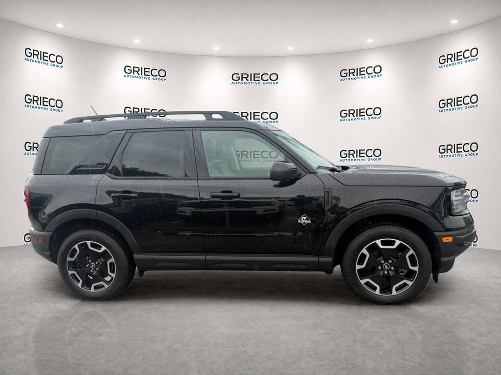 Used 2024 Ford Bronco Sport Outer Banks AWD/4WD image 8