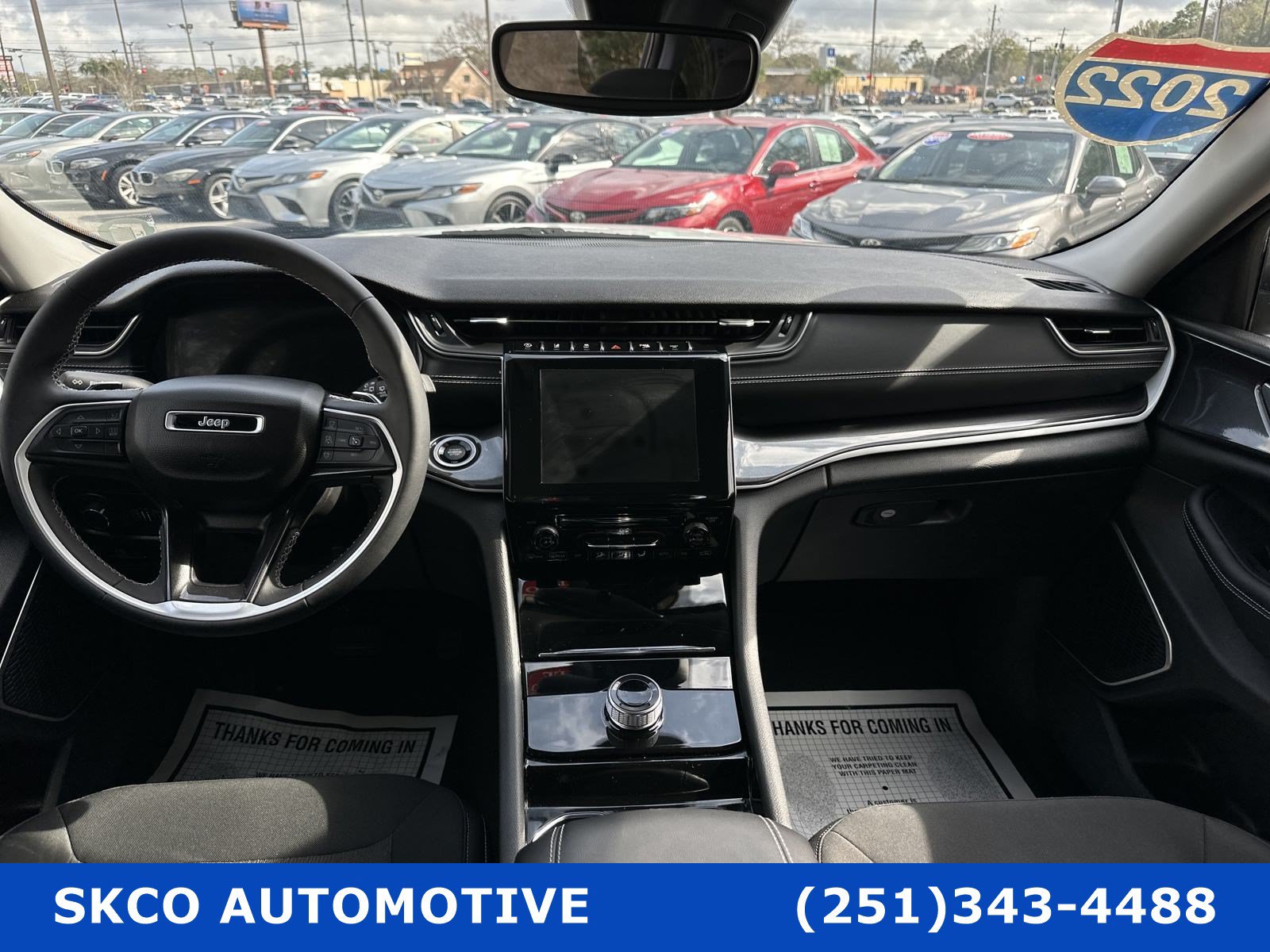 Used 2022 Jeep Grand Cherokee Laredo AWD/4WD image 15