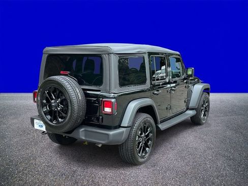 Used 2022 Jeep Wrangler Unlimited Sport AWD/4WD image 3