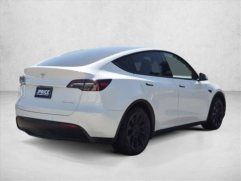 Used 2021 Tesla Model Y Long Range AWD/4WD image 5