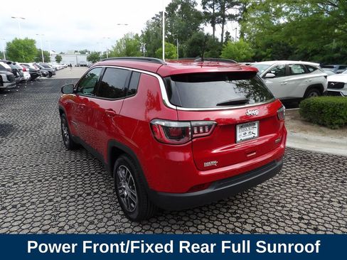 Used 2019 Jeep Compass Latitude w/ Popular Equipment Group FWD image 8