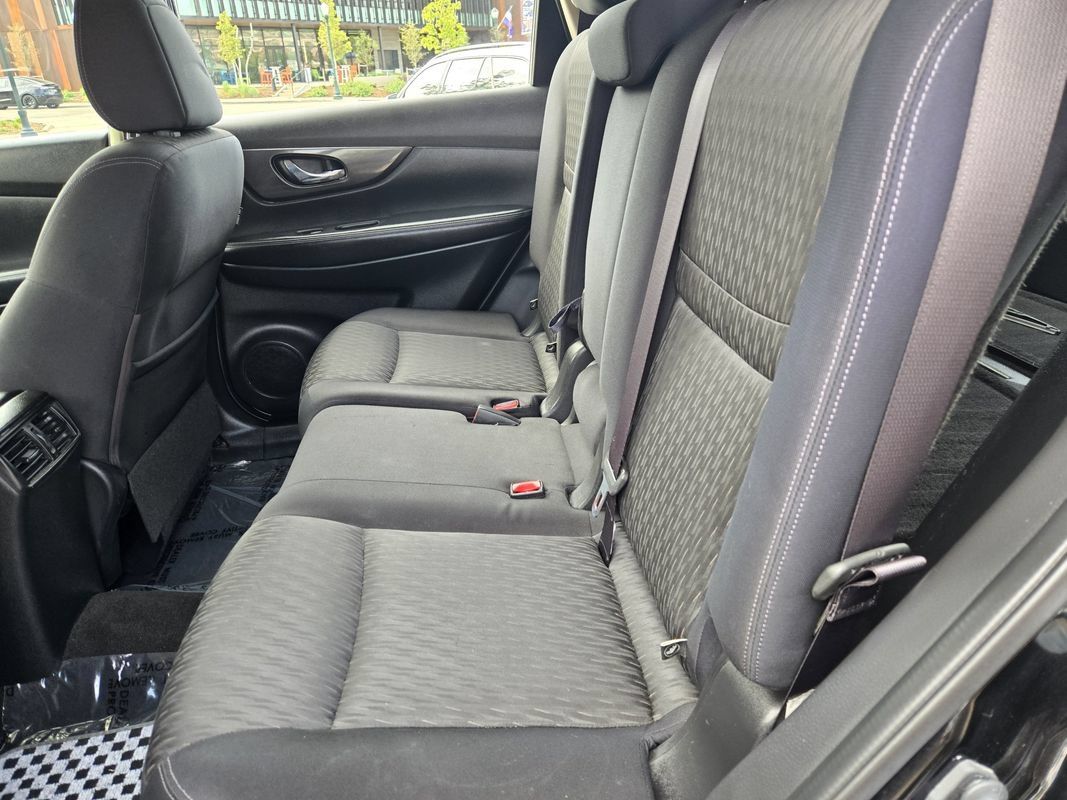 Used 2017 Nissan Rogue S AWD/4WD image 20