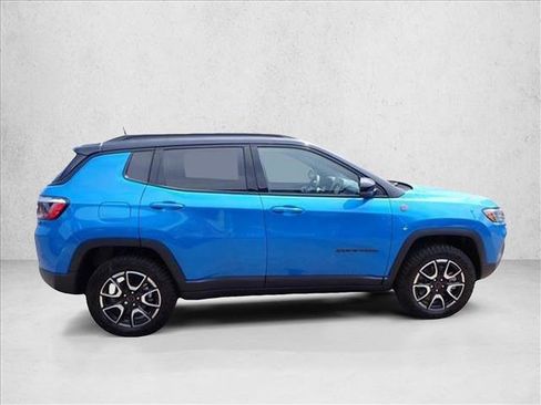 New 2025 Jeep Compass Trailhawk image 3