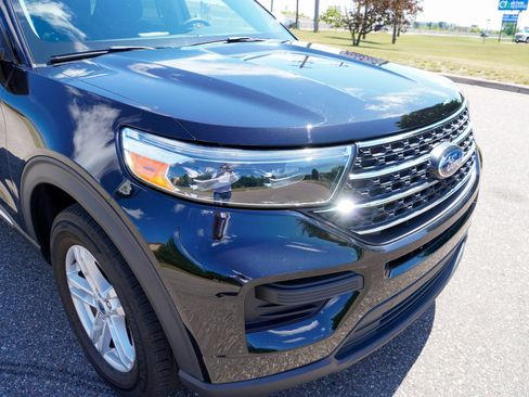 Used 2024 Ford Explorer XLT AWD/4WD image 29