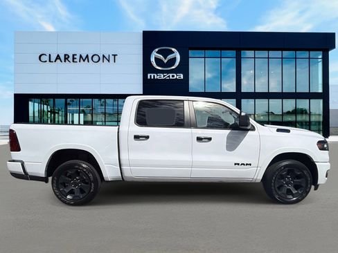 Used 2025 RAM 1500 Big Horn AWD/4WD image 4