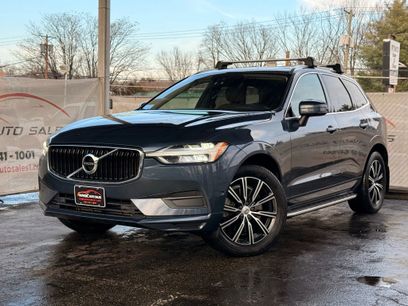 Used 2018 Volvo XC60 T6 Momentum w/ Vision Package