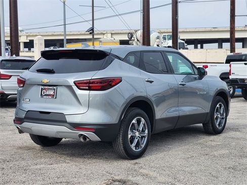 Used 2023 Chevrolet Blazer LT w/ Driver Confidence Package image 7