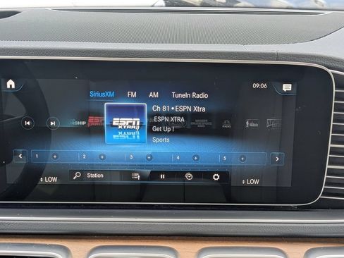 Used 2022 Mercedes-Benz GLE 350 4MATIC image 5
