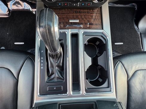 Used 2017 Ford F150 Platinum w/ Equipment Group 701A Luxury image 37