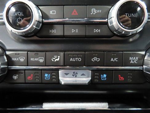 Used 2025 Ford F150 Lariat image 61