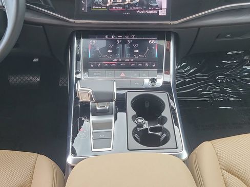 Certified 2023 Audi Q8 Premium Plus w/ Premium Plus Package AWD/4WD image 23