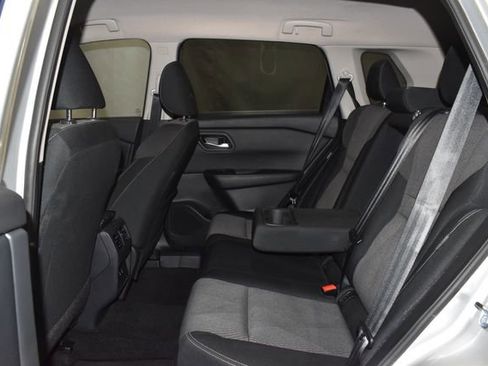 Used 2025 Nissan Rogue SV image 30