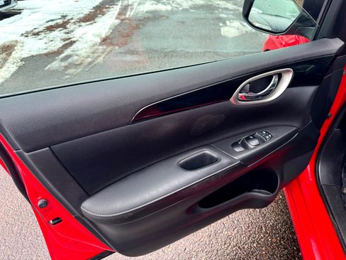 Used 2019 Nissan Sentra SV image 9