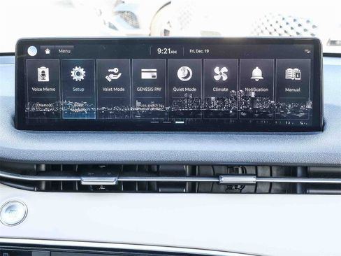 Used 2023 Genesis GV70 2.5T image 14