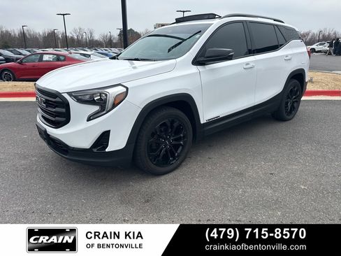 Used 2019 GMC Terrain SLT w/ Preferred Package image 2