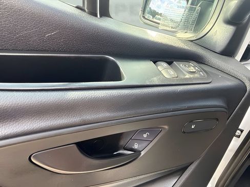 Used 2025 Mercedes-Benz Sprinter 2500 image 20