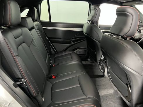 Used 2024 Jeep Wagoneer Launch Edition image 39