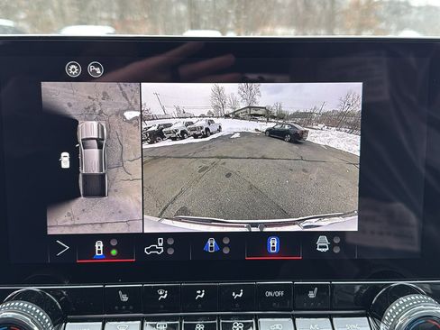 New 2026 GMC Canyon Elevation w/ Convenience Package image 15