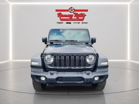 Used 2025 Jeep Wrangler Unlimited Sport AWD/4WD image 8