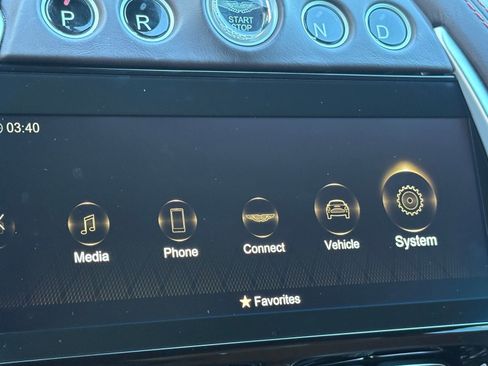 Used 2021 Aston Martin DBX AWD/4WD image 33
