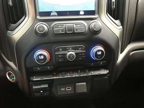Certified 2021 Chevrolet Silverado 1500 RST AWD/4WD image 18