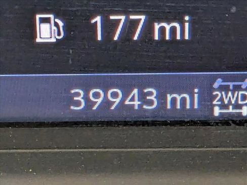 Used 2022 Chevrolet Silverado 2500 LT w/ Convenience Package image 15