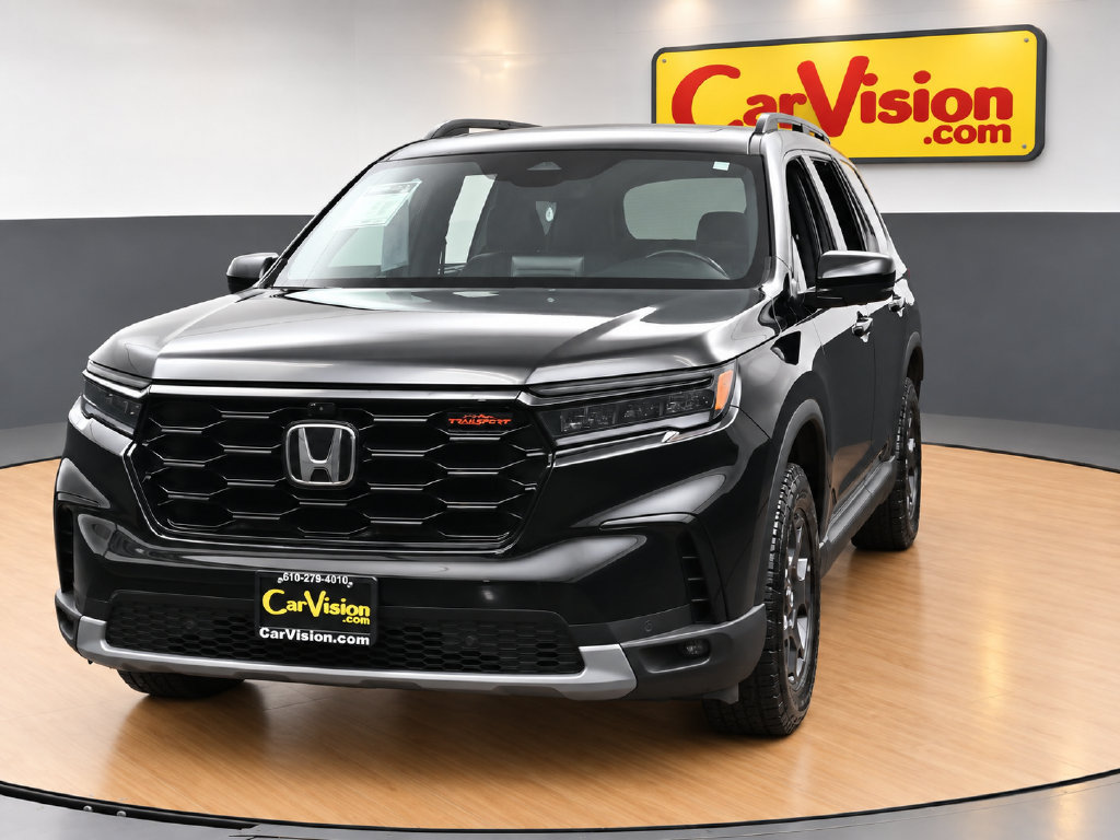 Used 2025 Honda Pilot TrailSport image 3
