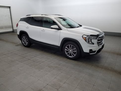 Used 2024 GMC Terrain SLT FWD image 11
