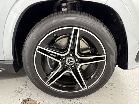 New 2026 Mercedes-Benz GLS 450 4MATIC image 12